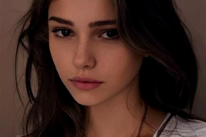 Ava, 26, a chestnut grey-eyed slavic companion based in Hartland. Offering Dinner Date, Fetish, OWO, Party Girl. Available for incall and outcall, day and ev...
