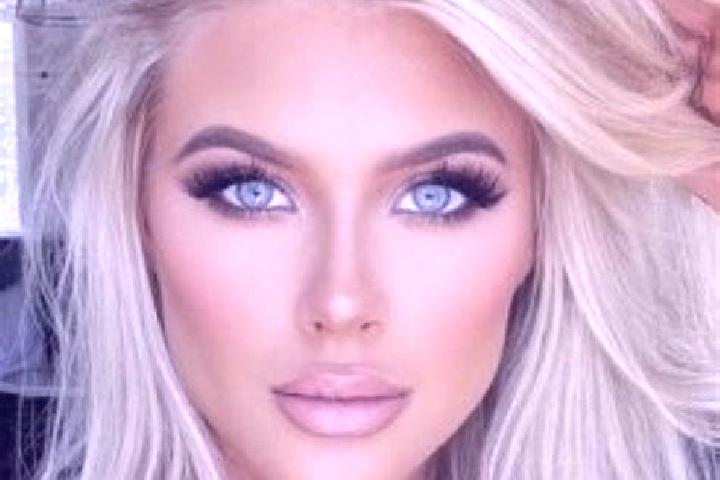 Ava, 26, a platinum blonde hazel-eyed indian companion based in Labuhanlalar. Offering GFE, Party Girl, Prostate Massage. Available for incall and outcall, o...