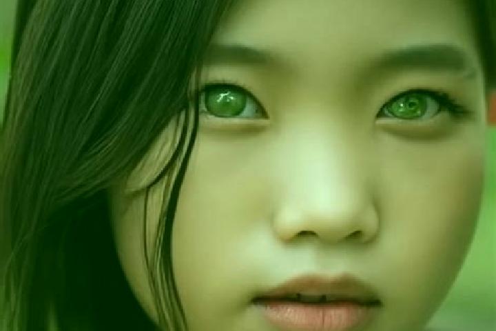 Ava, 26, a red green-eyed asian companion based in Nueva Rosita. Offering Couples, A-Level, 69. Available for incall and outcall, day and evening dates.
