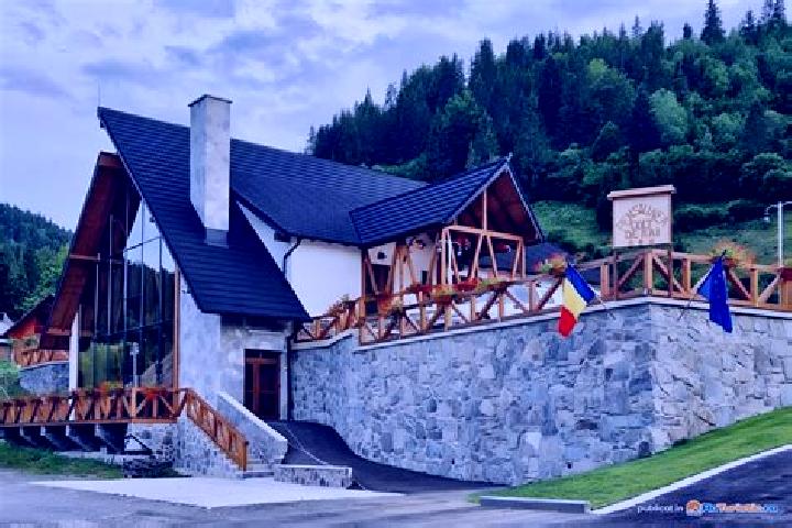 Ava, 26 — Escort in Damuc, Romania