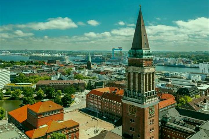 Ava, 26 — Escort in Kiel, Germany