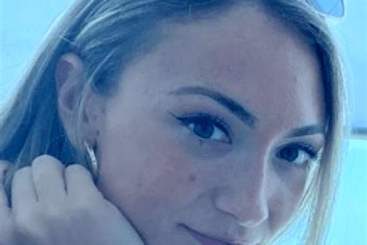 Ava, 26 — Escort in Sorgono, Italy