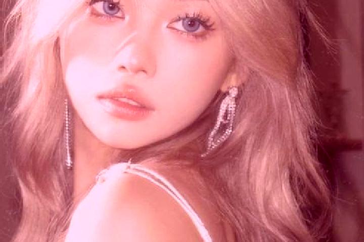 Ava, 27, a blonde blue-eyed asian companion based in Lakewood Urban Centre. Offering Dinner Date, BDSM, Roleplay. Available for incall and outcall, day and e...