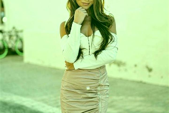 Ava, 27, a red brown-eyed indian companion based in Leliceni. Offering A-Level, Travel Companion, Striptease, Deep French Kissing. Available for incall and o...