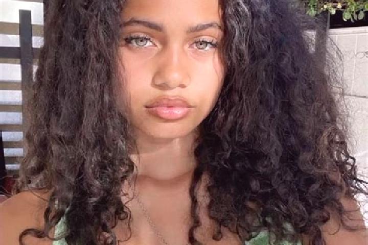 Ava, 27, a red green-eyed mixed companion based in La Cortinada. Offering CIM, Erotic Massage, Massage, Overnight, Couples. Available for incall and outcall,...