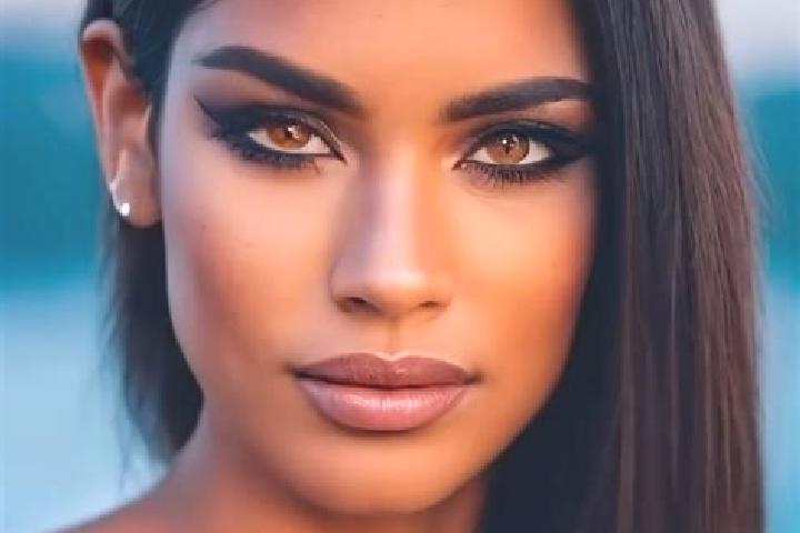 Ava, 27, a red hazel-eyed latina companion based in Iserables. Offering CIM, Massage, Girlfriend Experience. Available for incall and outcall, day and evenin...