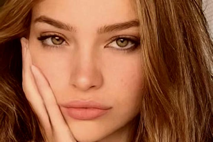 Ava, 27, a red hazel-eyed slavic companion based in Beresti-Meria. Offering Fetish, Erotic Massage. Available for incall and outcall, overnight bookings avai...