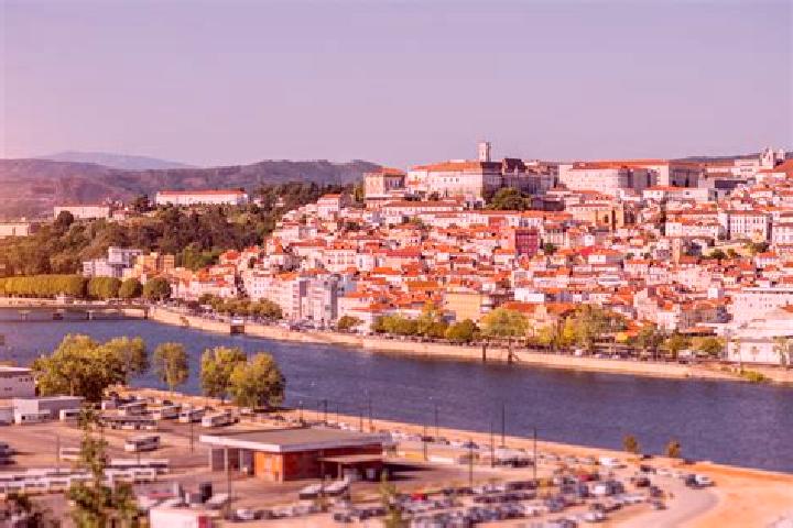 Ava, 27 — Escort in Souto, Portugal