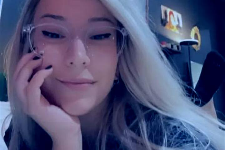 Ava, 28, a blonde amber-eyed slavic companion based in Corcelles-en-Beaujolais. Offering Girlfriend Experience, Domination, Fetish. Available for incall and ...