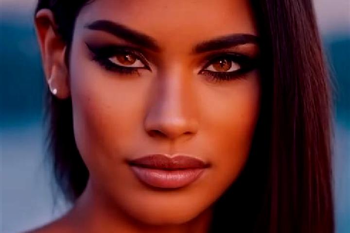 Ava, 28, a chestnut hazel-eyed latina companion based in Ocracoke. Offering Domination, Striptease, Erotic Massage, CIM. Available for incall and outcall, da...