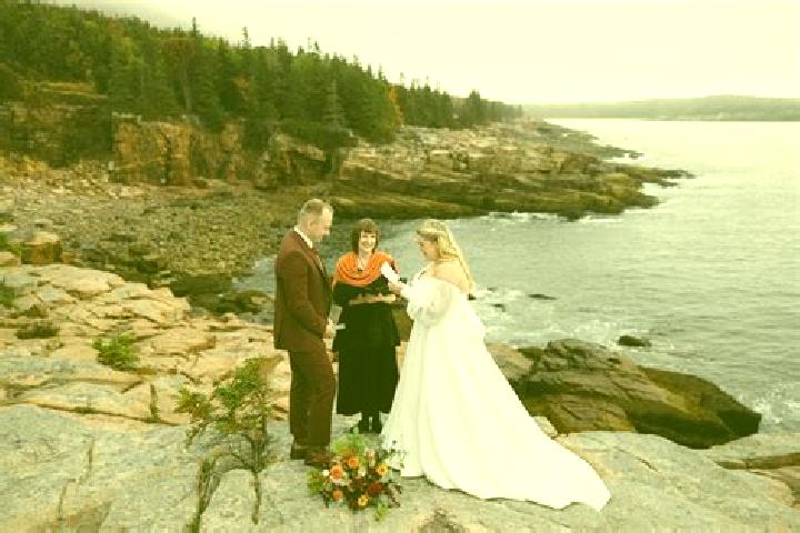 Ava, 28 — Escort in Acadia, Canada
