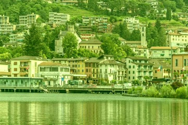 Ava, 28 — Escort in Lavena Ponte Tresa, Italy