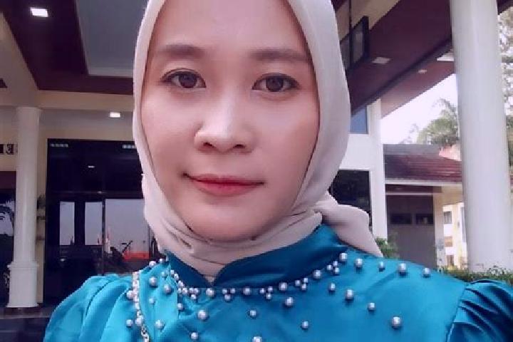 Ava, 28 — Escort in Tekik Wetan, Indonesia