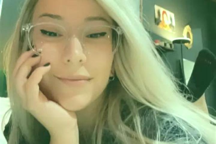 Ava, 29, a blonde grey-eyed mixed companion based in Macanet de la Selva. Offering BDSM, Erotic Massage, Domination, 69. Available for incall and outcall, da...
