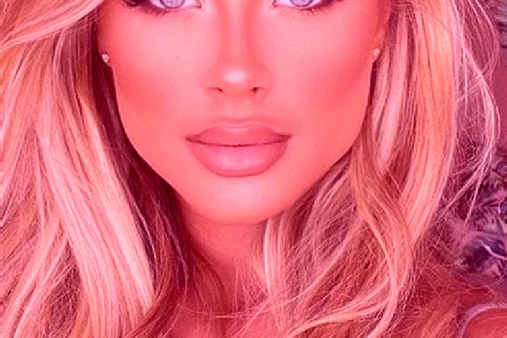 Ava, 29, a blonde hazel-eyed latina companion based in Vranov. Offering CIM, BDSM, GFE. Available for incall and outcall, overnight bookings available.