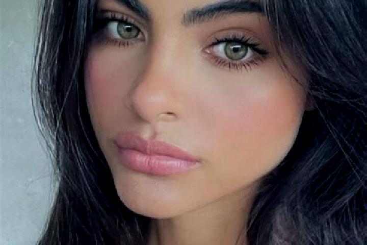 Ava, 29, a brunette dark-eyed middle eastern companion based in Houghton. Offering GFE, Tantra, OWO, 69, CIM. Available for incall and outcall, overnight boo...