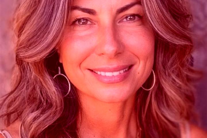 Ava, 29, a brunette grey-eyed latina companion based in Xituo. Offering A-Level, CIM, Tantra. Available for incall and outcall, overnight bookings available.