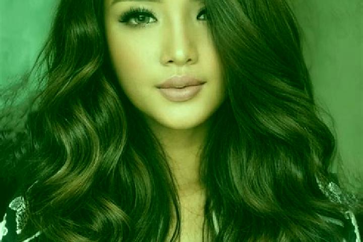 Ava, 29, a chestnut amber-eyed asian companion based in Wendeburg. Offering A-Level, Couples. Available for incall and outcall, day and evening dates.