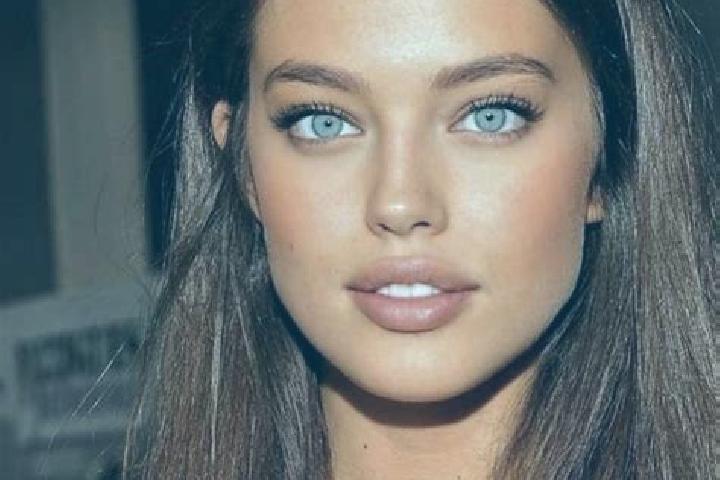 Ava, 29, a chestnut blue-eyed mediterranean companion based in Laguna Larga de Cortes. Offering Deep French Kissing, Striptease, CIM, Girlfriend Experience, ...