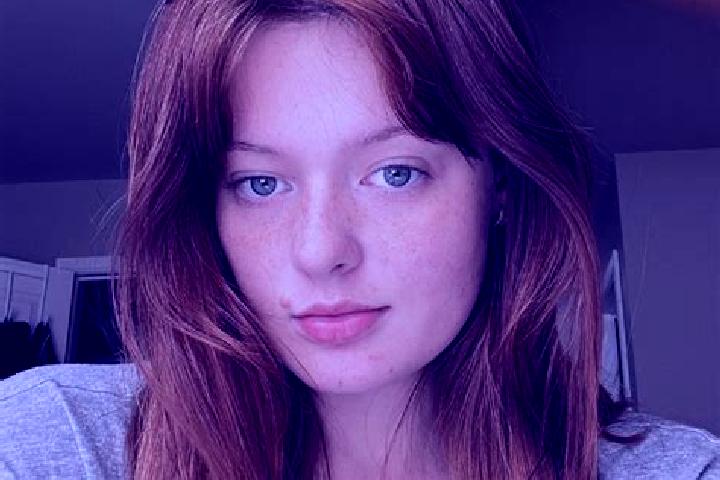 Ava, 29, a chestnut grey-eyed caucasian companion based in Bediakro. Offering GFE, OWO, Duos. Available for incall and outcall, day and evening dates.