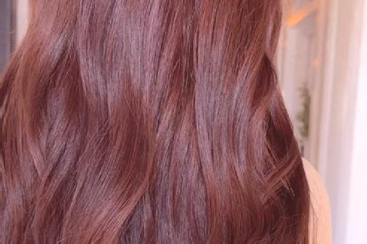 Ava, 29, a red brown-eyed asian companion based in Serti. Offering BDSM, Domination, Party Girl. Available for incall and outcall, day and evening dates.