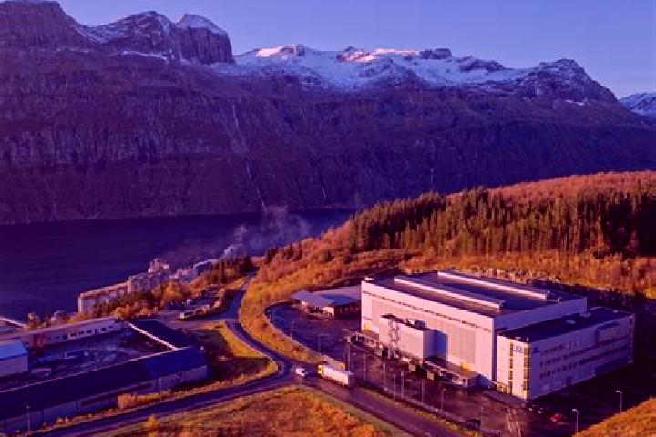 Ava, 29 — Escort in Glomfjord, Norway