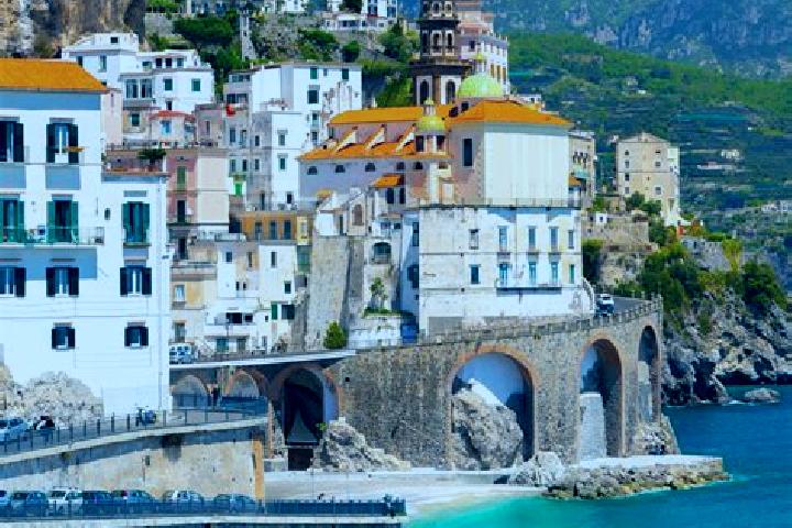 Ava, 29 — Escort in Grotteria, Italy