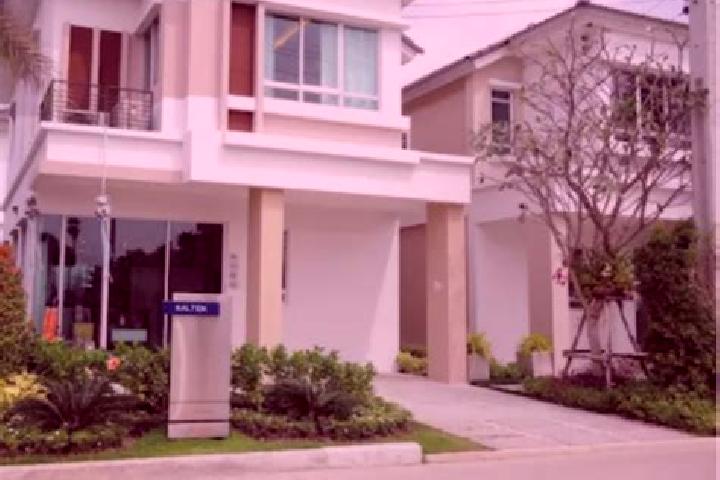 Ava, 29 — Escort in Khan Na Yao, Thailand