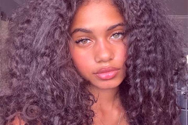 Ava, 30, a black dark-eyed ebony companion based in Facaeni. Offering Party Girl, Fetish. Available for incall and outcall, day and evening dates.