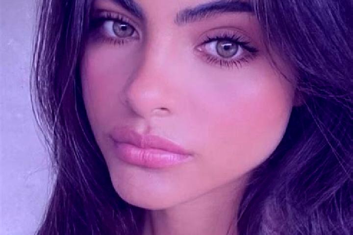 Ava, 30, a brunette green-eyed caucasian companion based in Timurembung. Offering Tantra, BDSM, Duos. Available for incall and outcall, day and evening dates.