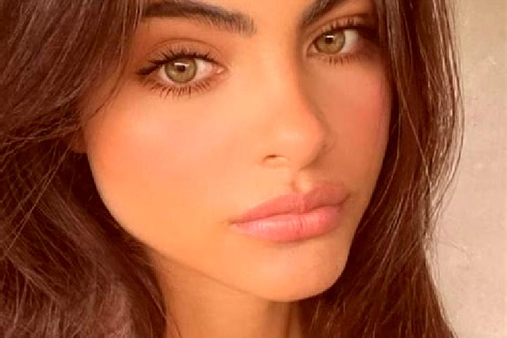 Ava, 30, a brunette green-eyed european companion based in Fari-M Babo. Offering Duos, 69. Available for incall and outcall, overnight bookings available.