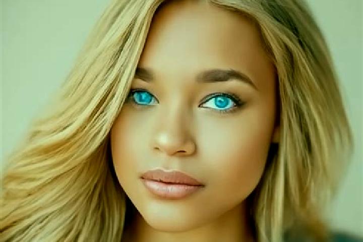Ava, 30, a dark blonde blue-eyed latina companion based in Stanley. Offering Duos, CIM, GFE, Tantra. Available for incall and outcall, overnight bookings ava...