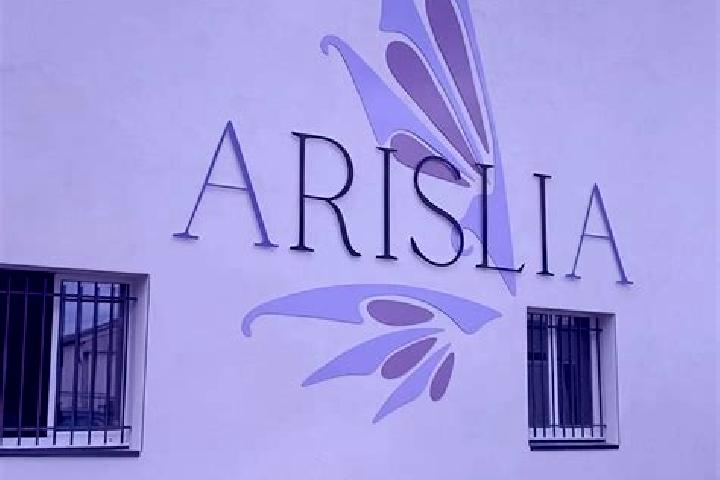 Ava, 30 — Escort in Marsillargues, France