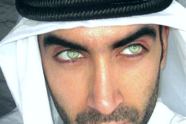 Ava, 31, a auburn grey-eyed middle eastern companion based in Omanjska. Offering Striptease, Girlfriend Experience, Erotic Massage, GFE, BDSM. Available for ...