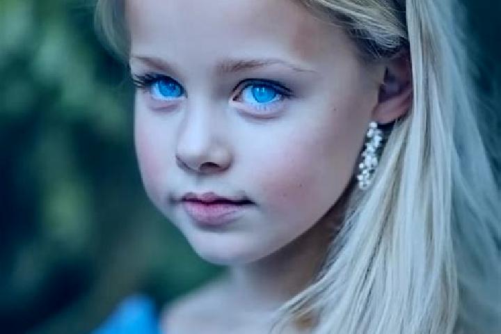 Ava, 31, a blonde blue-eyed asian companion based in Rio Sono. Offering Deep French Kissing, CIM. Available for incall and outcall, day and evening dates.