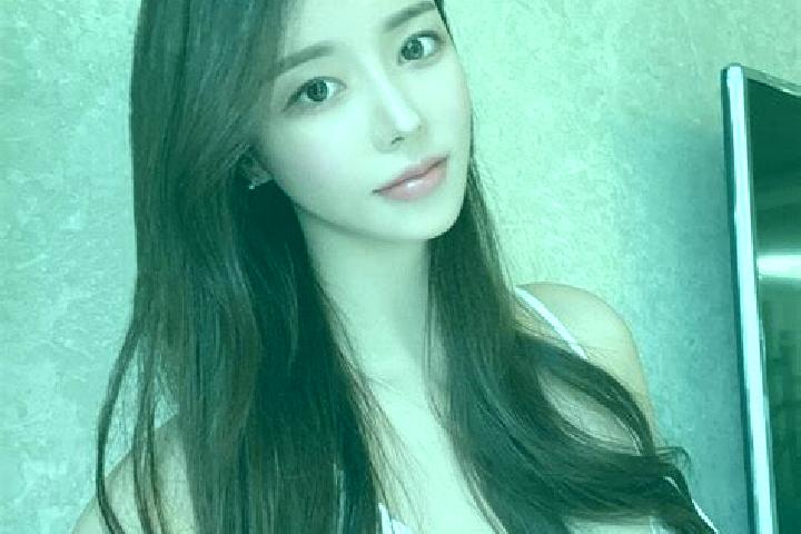 Ava, 31 — Escort in Shuidatian, China