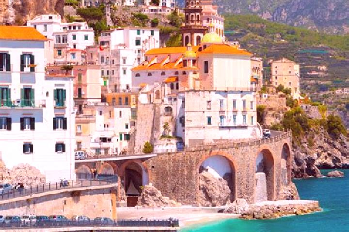Ava, 31 — Escort in Terrigoli, Italy