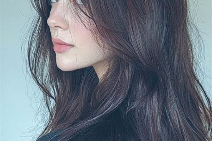 Ava, 32, a auburn brown-eyed asian companion based in Elvington. Offering Fetish, A-Level, BDSM. Available for incall and outcall, day and evening dates.