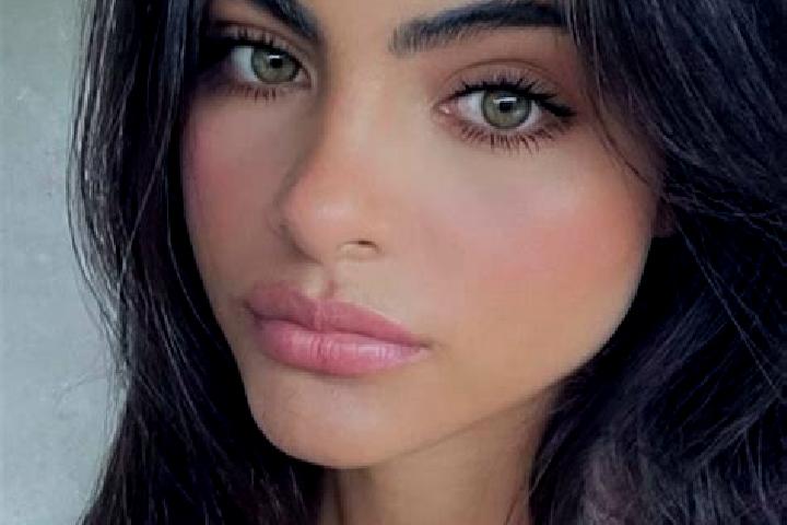 Ava, 32, a brunette dark-eyed middle eastern companion based in Maygatasan. Offering Massage, Girlfriend Experience, Duos. Available for incall and outcall, ...