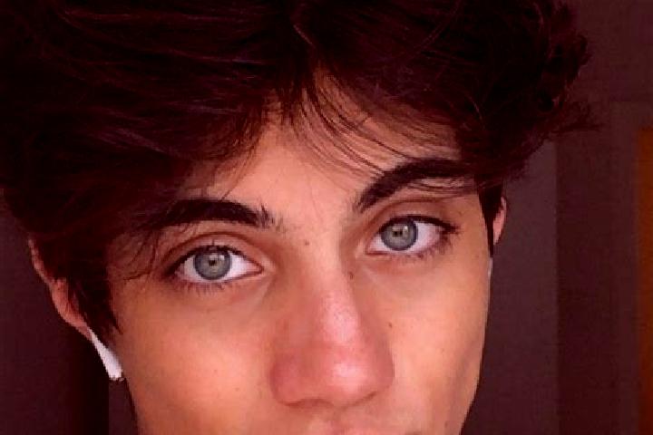 Ava, 32, a chestnut dark-eyed caucasian companion based in Lucito. Offering A-Level, CIM, Massage. Available for incall and outcall, day and evening dates.