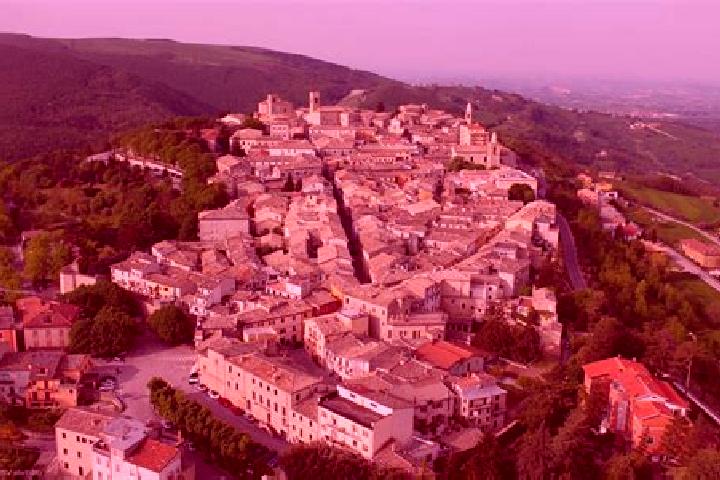 Ava, 32 — Escort in Cingoli, Italy