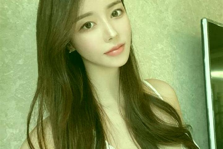 Ava, 32 — Escort in Ming antu, China