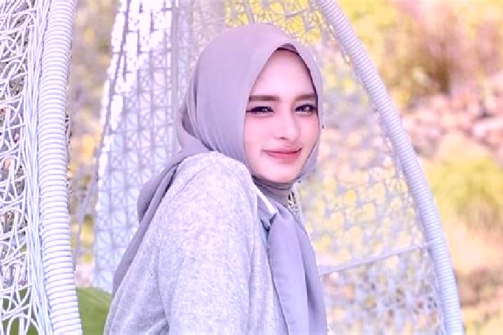 Ava, 32 — Escort in Tunjuk Selatan, Indonesia