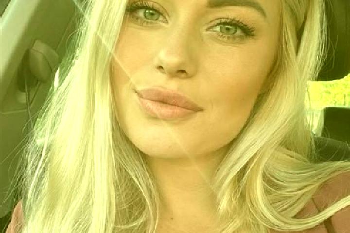 Ava, 33, a blonde hazel-eyed mediterranean companion based in Gujun. Offering Prostate Massage, Domination, Couples, Erotic Massage, Massage. Available for i...