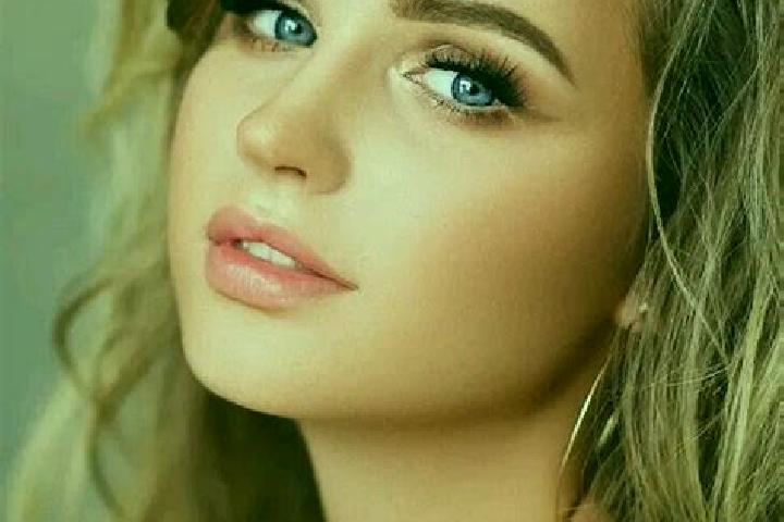 Ava, 33, a dark blonde blue-eyed ebony companion based in Novosretenka. Offering Striptease, A-Level, Fetish. Available for incall and outcall, overnight boo...