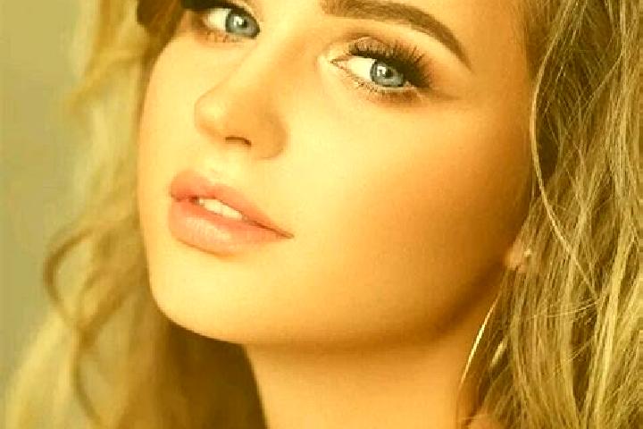 Ava, 33, a dark blonde blue-eyed slavic companion based in Anchuelo. Offering Massage, Overnight, Party Girl. Available for incall and outcall, overnight boo...