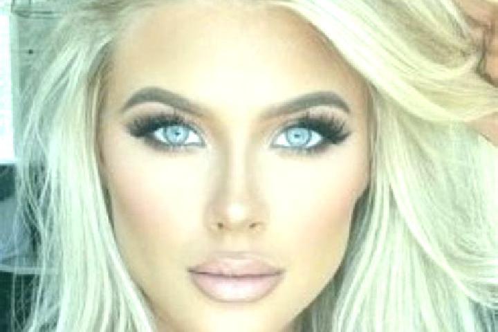 Ava, 33, a platinum blonde hazel-eyed caribbean companion based in Batujaran. Offering Striptease, A-Level, Deep French Kissing, Overnight. Available for inc...