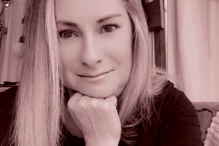 Ava, 33 — Escort in Kindersley, Canada