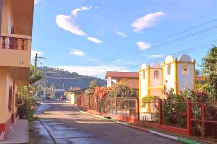 Ava, 33 — Escort in San Rafael Pie de la Cuesta, Guatemala