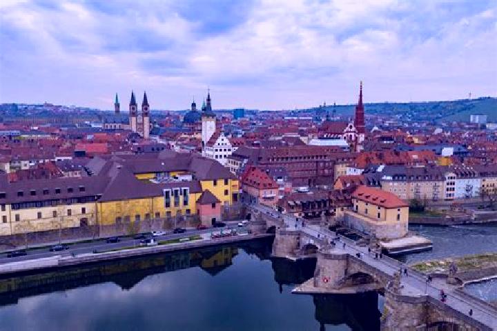 Ava, 33 — Escort in Wuerzburg, Germany